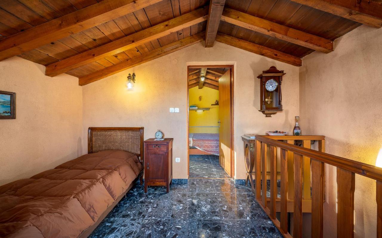 Holiday Home Mia&Emi Sovinjak Exterior photo